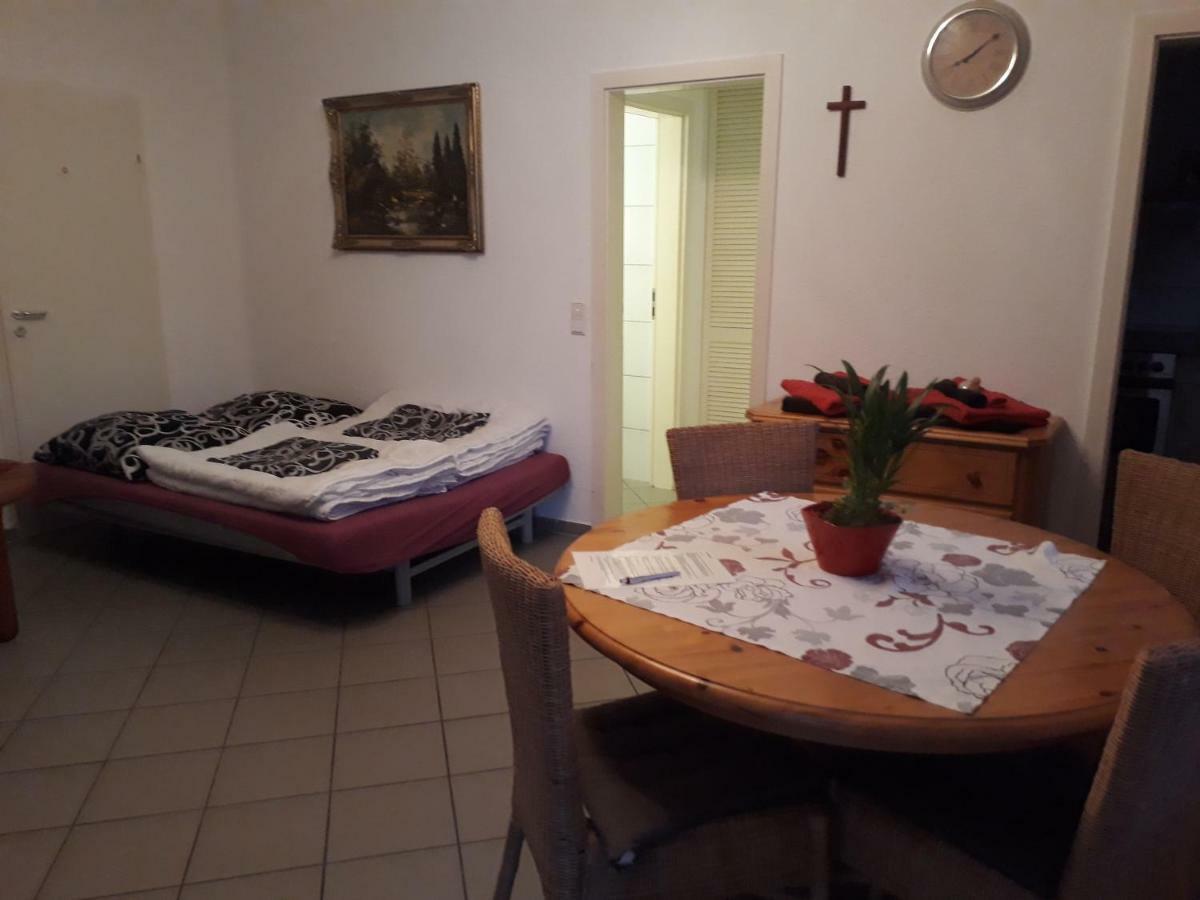 Ferienwohnung Neckartal Неккарштайнах Екстер'єр фото